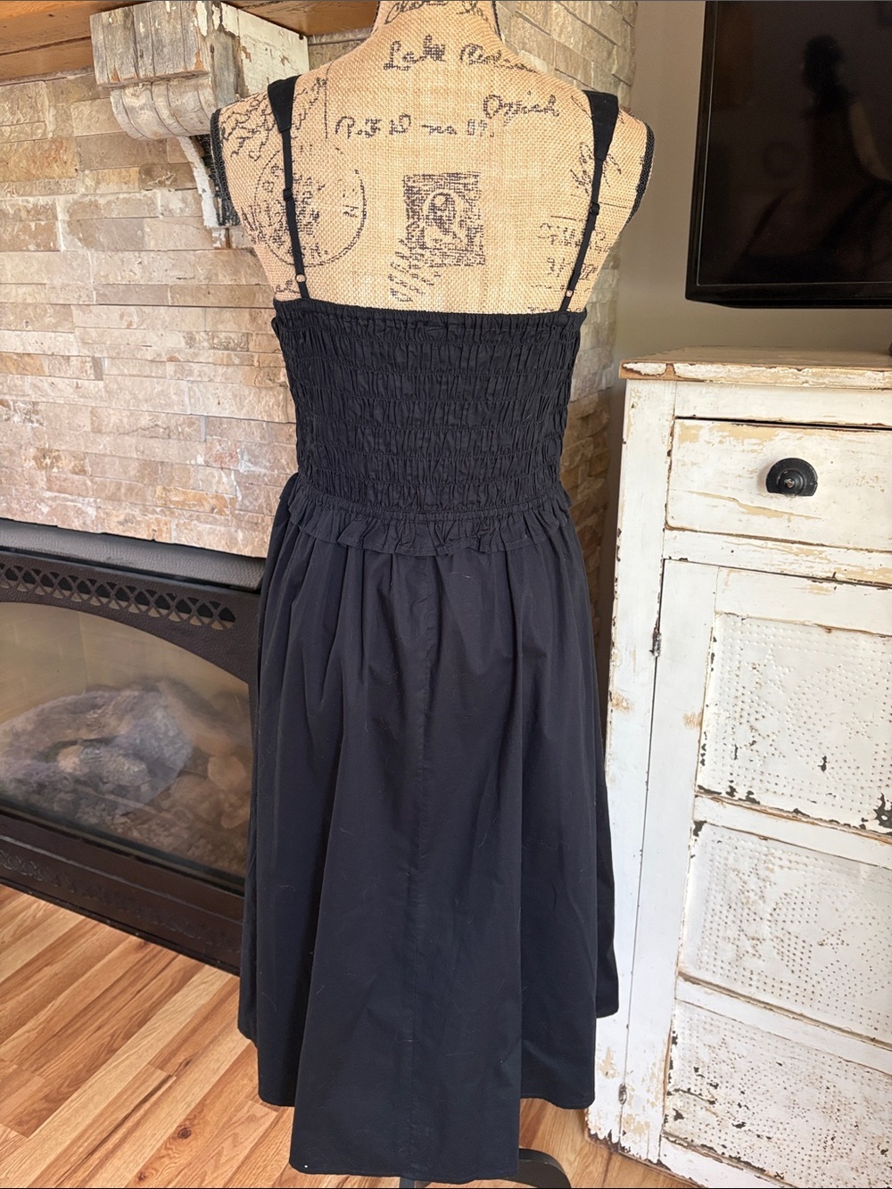 Old Navy black Fit & Flare smocked bodice midi dress w adjustable straps - Picture 10 of 16